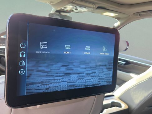 New 2026 Chevrolet Suburban Z71 image 33