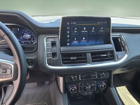 Used 2024 Chevrolet Tahoe Z71 w/ Z71 Off-Road Package AWD/4WD image 12
