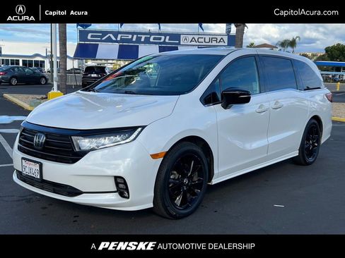 Used 2023 Honda Odyssey Sport image 1