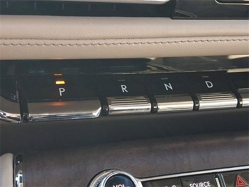 Used 2022 Lincoln Aviator Reserve w/ Equipment Group 201A image 14