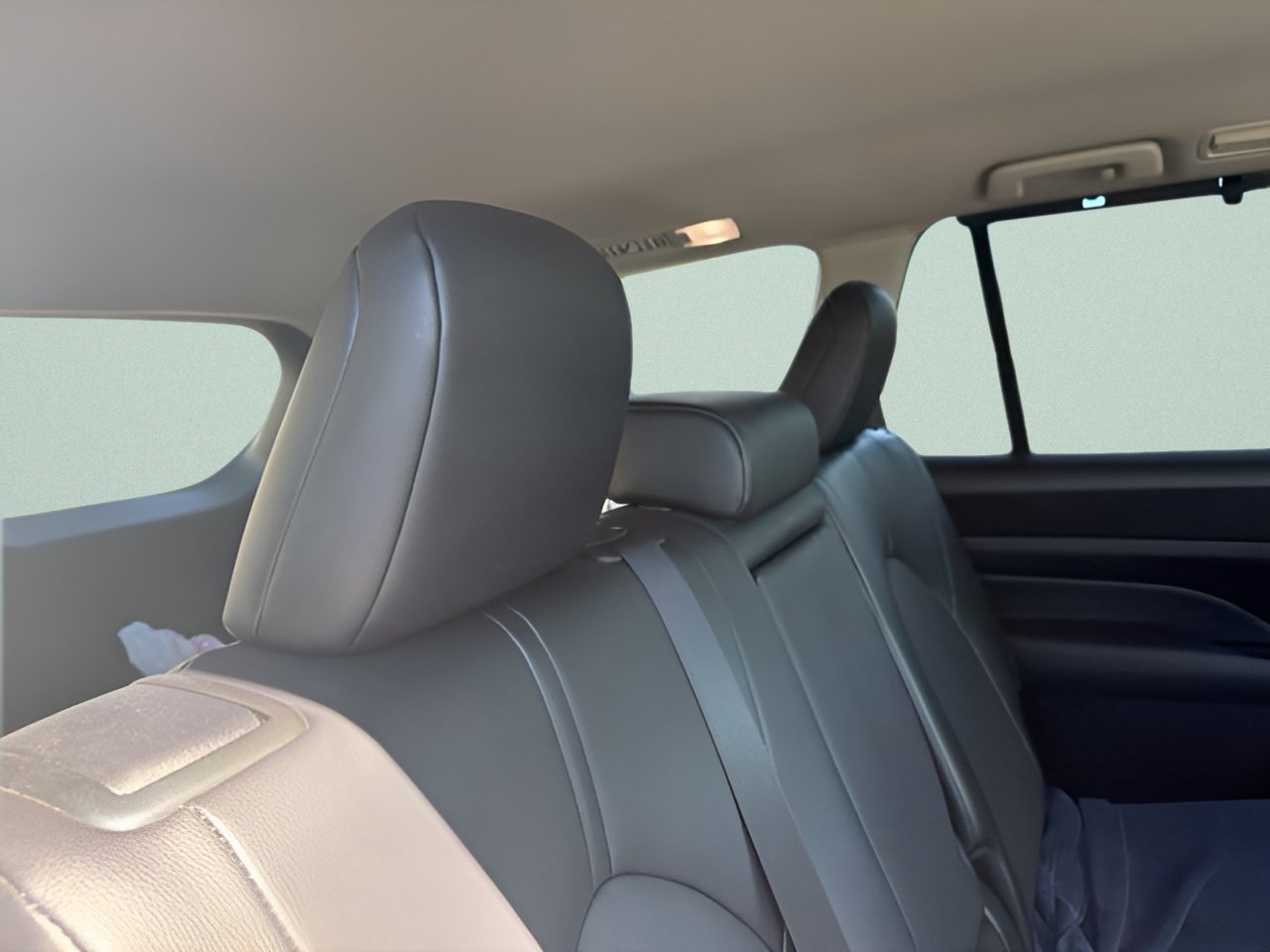 Used 2024 Toyota Grand Highlander AWD image 9