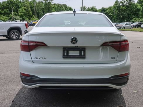 Used 2023 Volkswagen Jetta SE FWD image 10