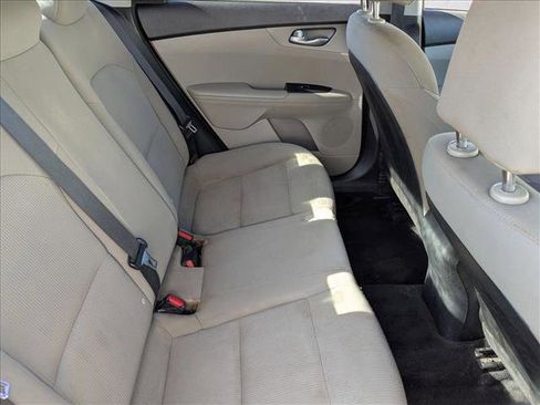 Used 2020 Kia Forte LXS image 18