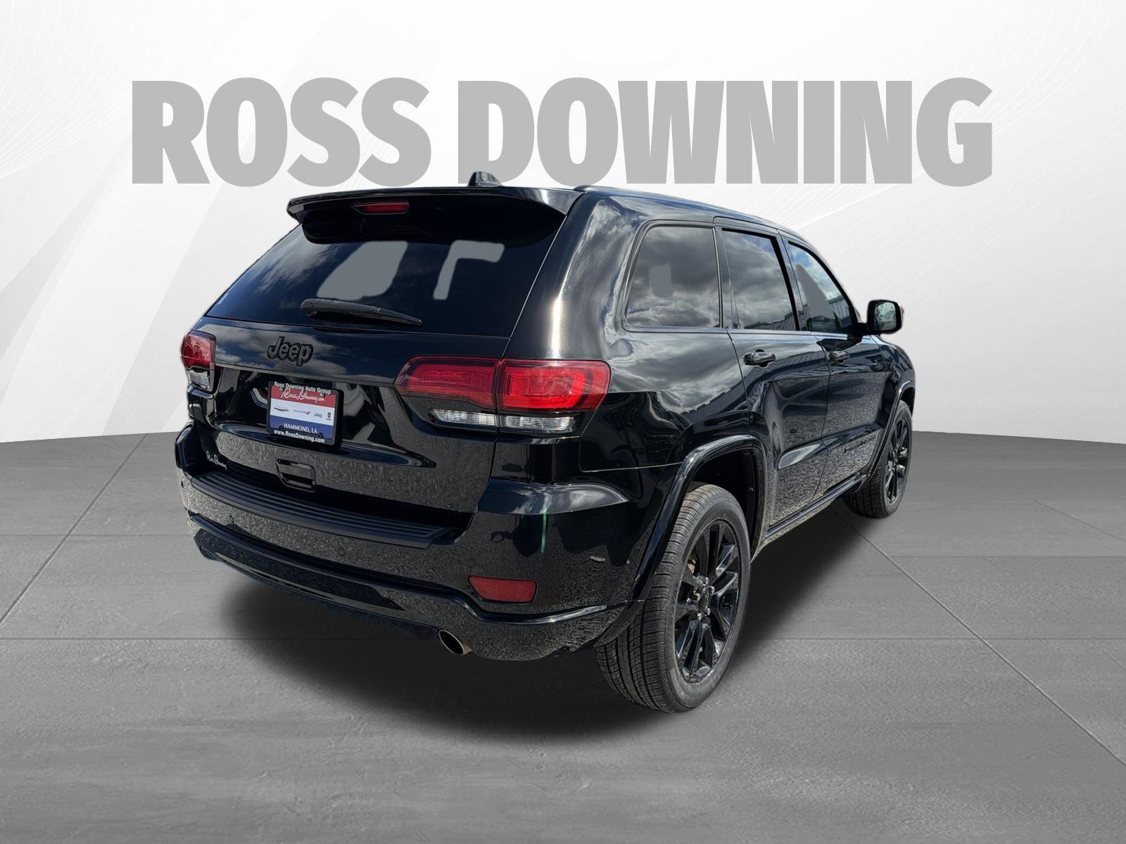 Used 2022 Jeep Grand Cherokee Laredo X RWD image 4
