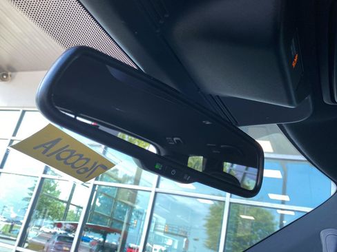 Certified 2025 Nissan Armada SL w/ Captain's Chari Seat Package RWD image 38