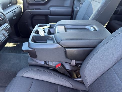 Used 2023 Chevrolet Silverado 1500 Custom image 15