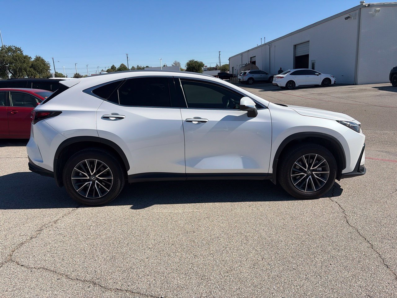 Used 2025 Lexus NX 250 FWD w/ Accessory Package (2T) image 2