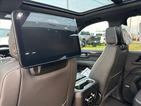 New 2026 GMC Yukon XL Elevation image 23