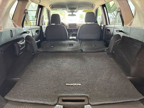 Certified 2023 Nissan Rogue SV FWD image 27
