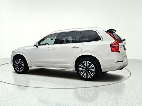 Used 2020 Volvo XC90 T5 Momentum w/ Protection Package AWD/4WD image 4