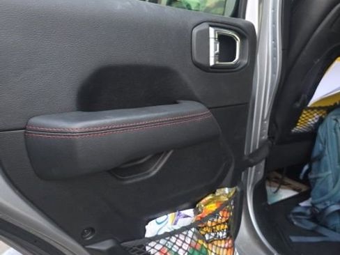 Used 2021 Jeep Wrangler Unlimited Rubicon image 13