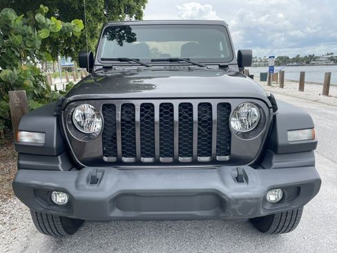 Used 2020 Jeep Gladiator Sport w/ Quick Order Package 24S image 4