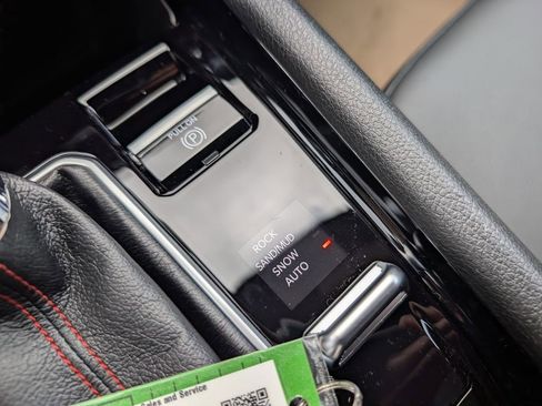 New 2026 Jeep Compass Trailhawk w/ Sun, Sound & Navigation Group image 28