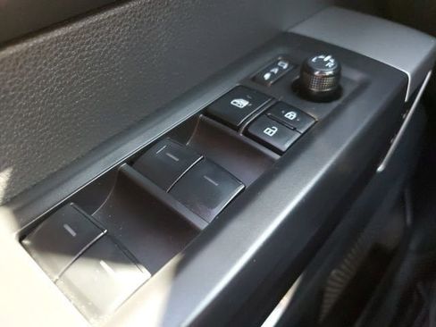 Used 2025 Toyota Tundra Platinum w/ TRD Off-Road Package AWD/4WD image 22