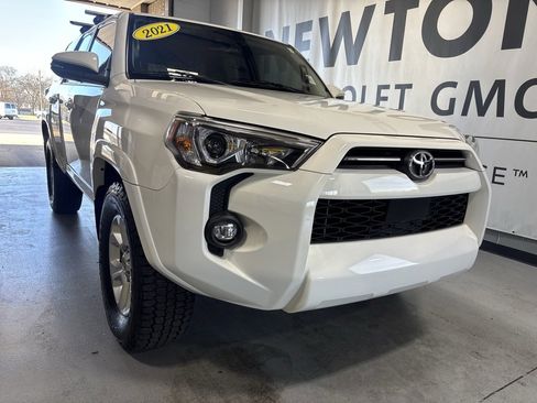 Used 2021 Toyota 4Runner SR5 Premium image 37