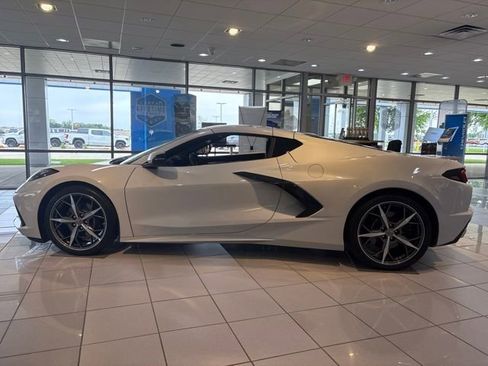 Used 2020 Chevrolet Corvette Stingray Preferred Cpe w/ 2LT Preferred Equipment Group RWD image 8