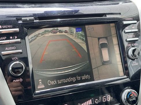 Used 2020 Nissan Murano SL w/ Moonroof Package AWD/4WD image 16