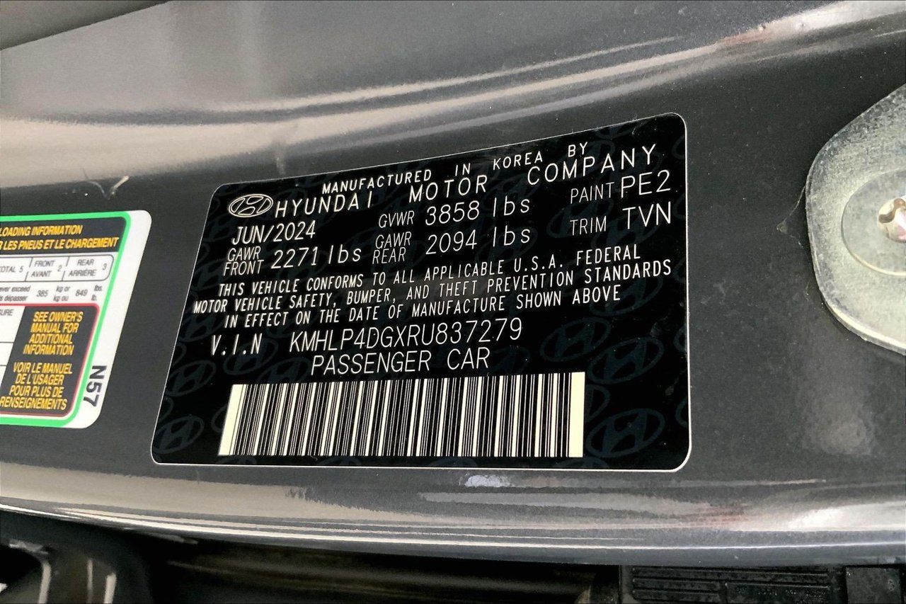 Used 2024 Hyundai Elantra Limited FWD image 33