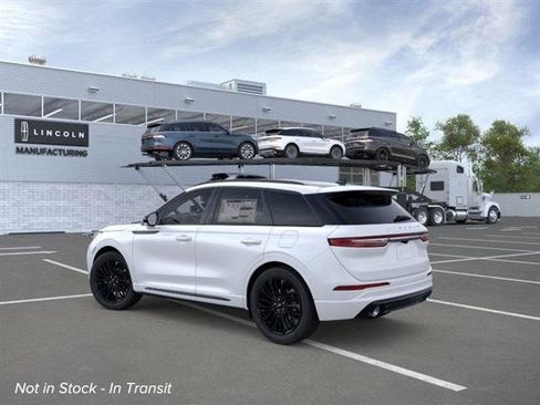 New 2026 Lincoln Corsair Premiere image 4