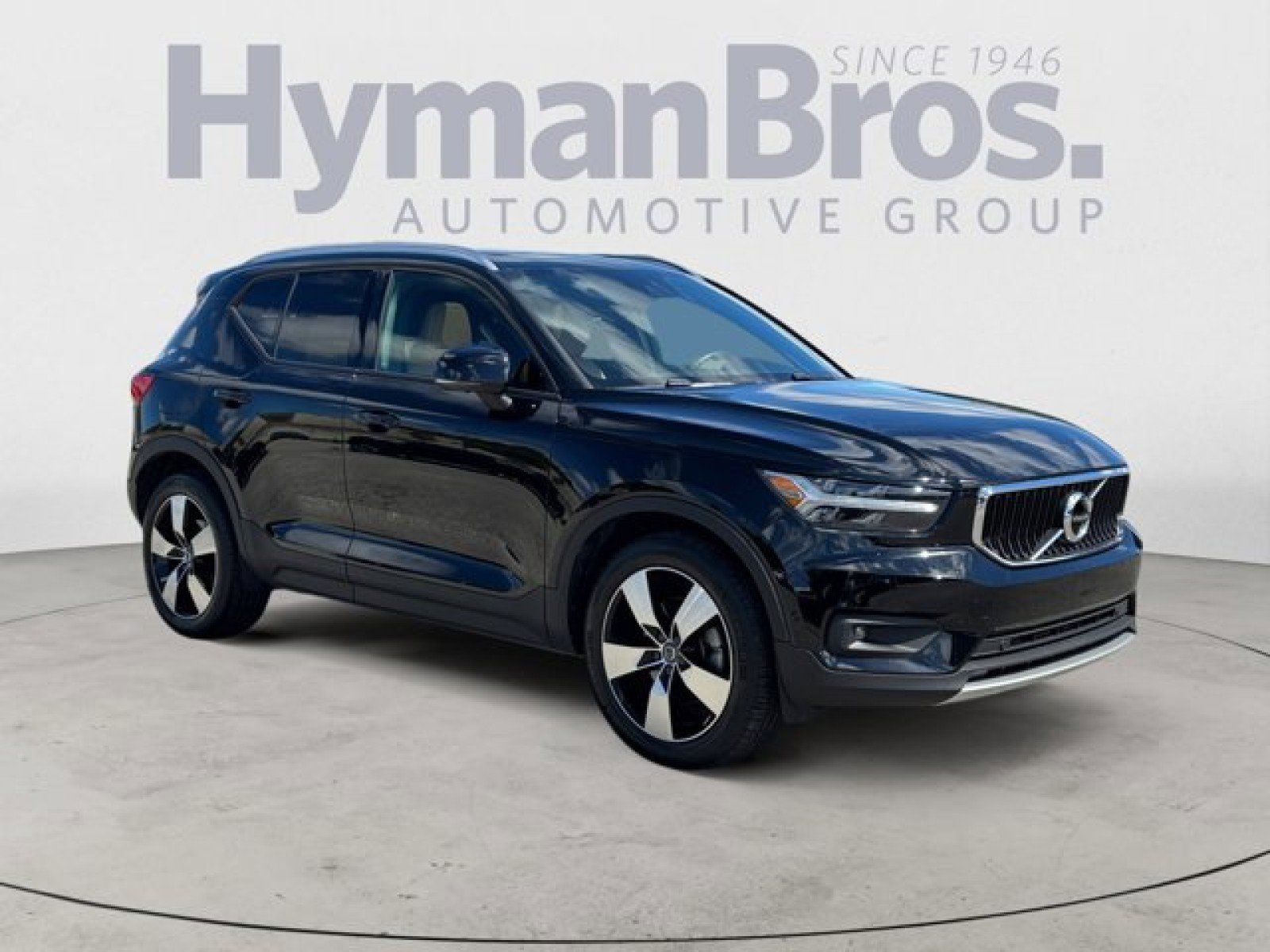 Used 2019 Volvo XC40 T5 Momentum AWD/4WD image 1