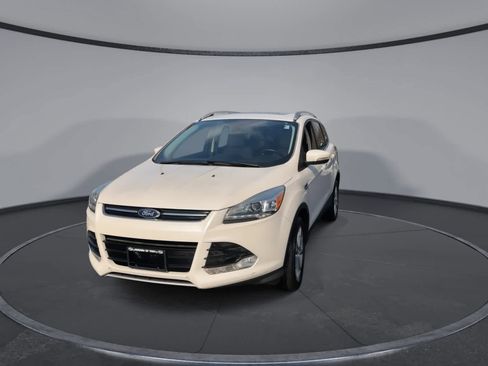 Used 2016 Ford Escape Titanium w/ Equipment Group 301A image 3