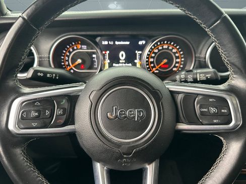 Used 2019 Jeep Wrangler Unlimited Sahara w/ Safety Group image 16