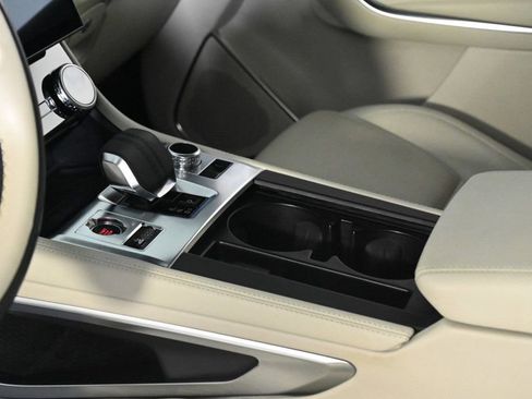 Used 2022 Jaguar F-PACE S image 19