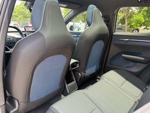 New 2025 Volvo EX30 Plus w/ Protection Package Premier image 19