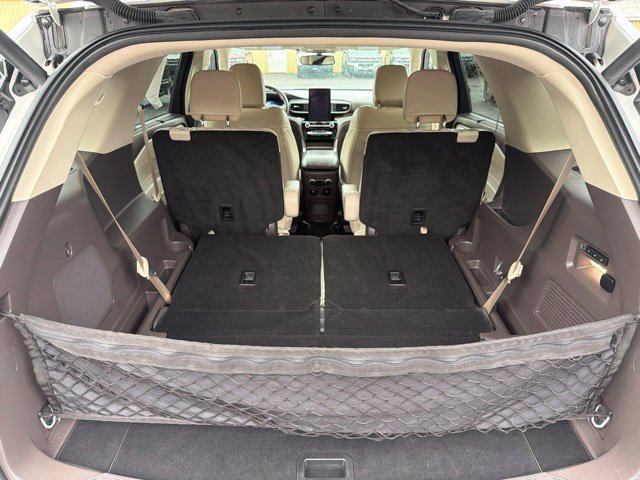 Used 2024 Ford Explorer Platinum w/ Technology Package AWD/4WD image 48