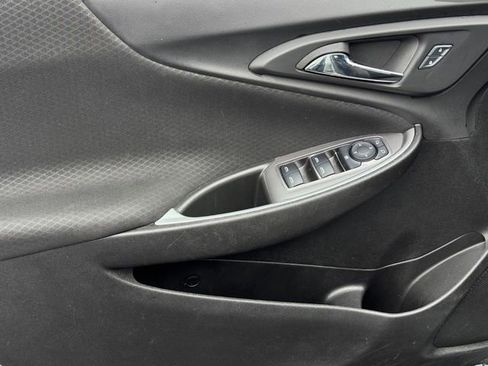 Used 2025 Chevrolet Malibu LT FWD image 14