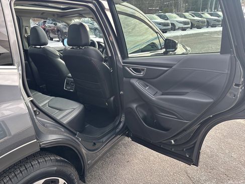 Used 2020 Subaru Forester Limited image 40