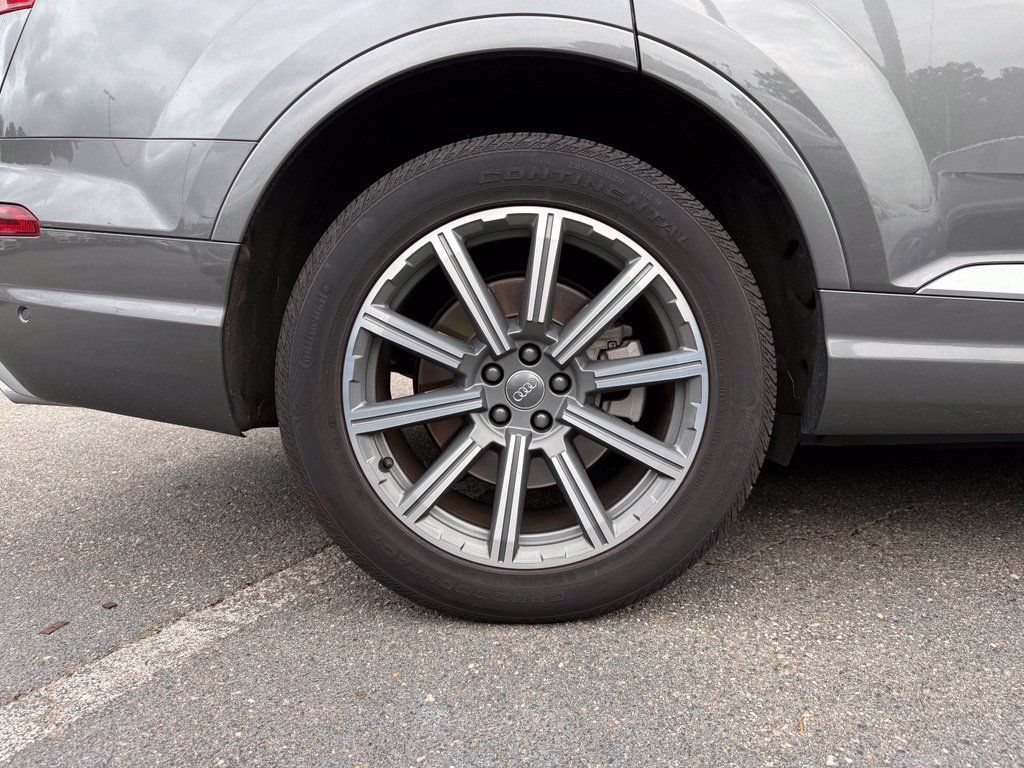 Used 2019 Audi Q7 2.0T Premium Plus AWD/4WD image 10