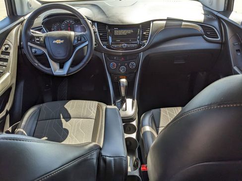 Used 2019 Chevrolet Trax LT w/ LT Convenience Package image 13