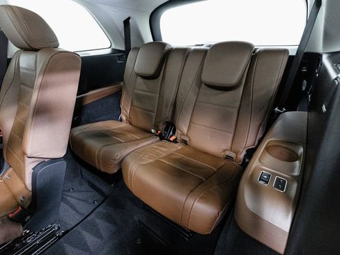 Used 2025 Mercedes-Benz GLS 580 4MATIC image 31