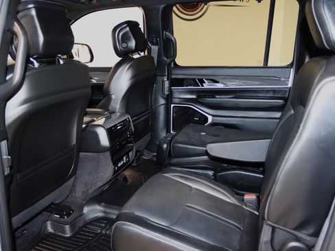 Used 2022 Jeep Wagoneer Series III w/ Premium Group I image 59