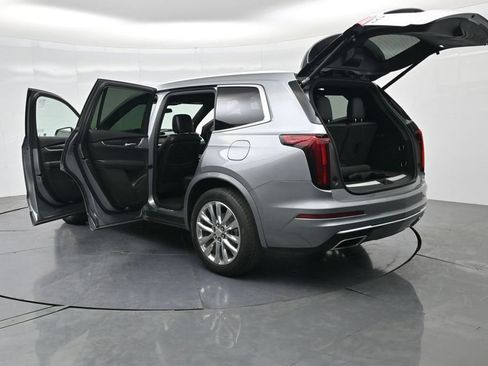 Used 2023 Cadillac XT6 Premium Luxury FWD image 39