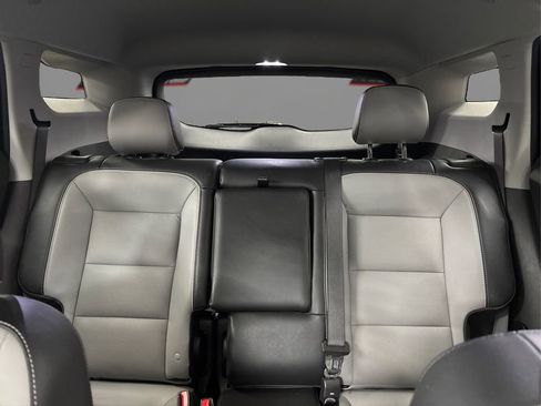 Used 2022 GMC Terrain SLT image 19