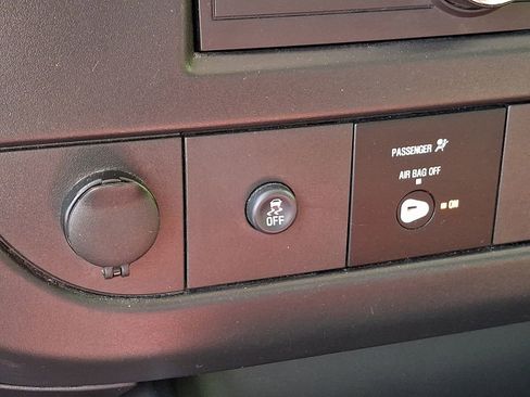 Used 2025 Chevrolet Express 2500 w/ Driver Convenience Package RWD image 27