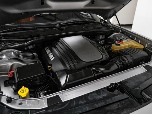Used 2017 Dodge Challenger R/T RWD image 40