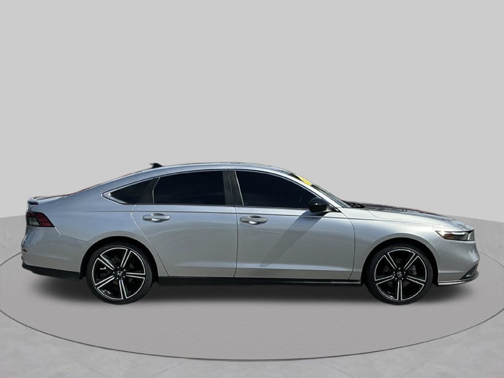 Used 2024 Honda Accord Sport image 9