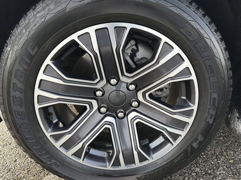 Used 2024 Jeep Wagoneer 4WD w/ Premium Group I image 29