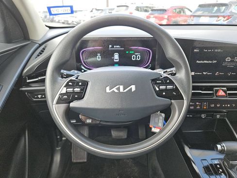Used 2025 Kia Niro LX FWD image 23