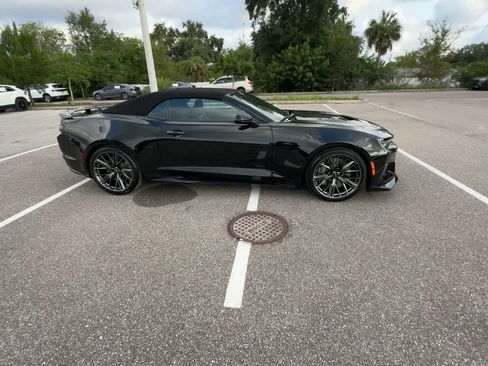 Used 2022 Chevrolet Camaro ZL1 RWD image 9