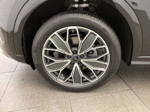 Used 2025 Audi Q5 Premium Plus image 11