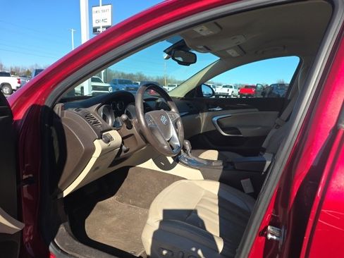Used 2013 Buick Regal Leather image 8
