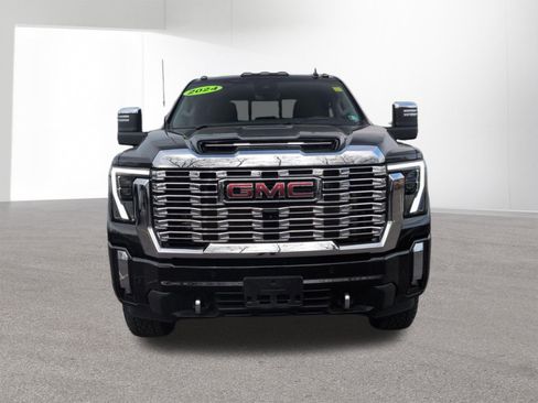 Used 2024 GMC Sierra 2500 Denali w/ Denali Reserve Package image 2