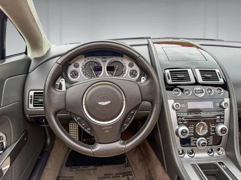 Used 2015 Aston Martin V8 Vantage Roadster image 18