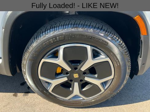 Used 2022 Rivian R1T Adventure image 11