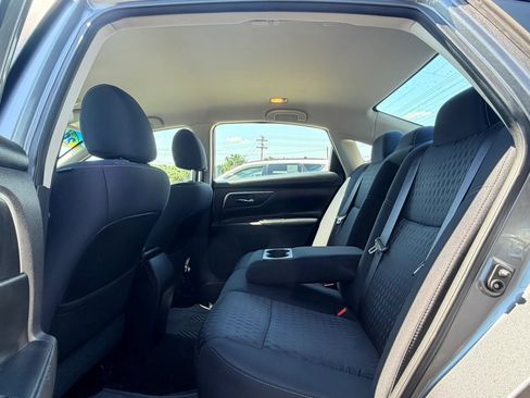 Used 2017 Nissan Altima 2.5 SV FWD image 10