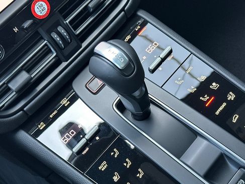 New 2026 Porsche Macan AWD/4WD image 28